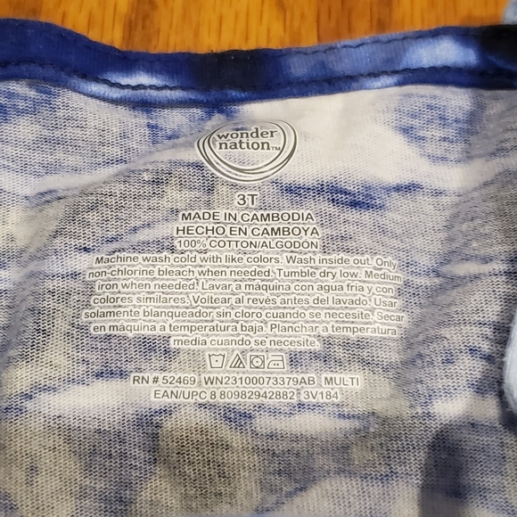 Wonder Nation Dress 3T This pre-loved adorable dress has a tie-dye vibe. - Picture 4 of 10